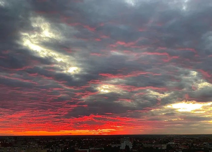 Skyview Apartament *